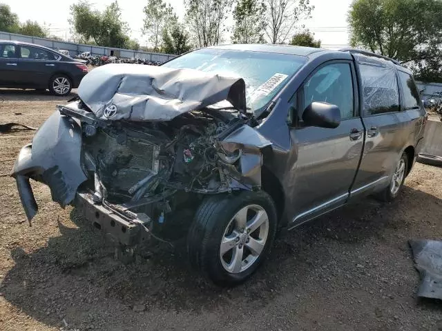 2015 Toyota Sienna LE