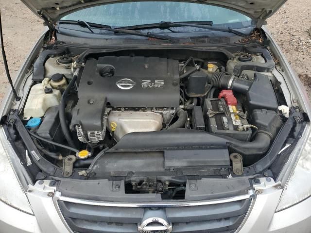 2004 Nissan Altima Base