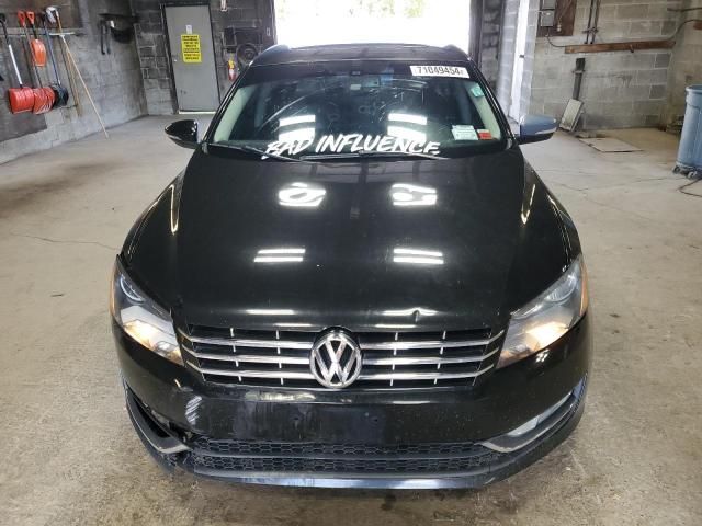 2012 Volkswagen Passat SEL