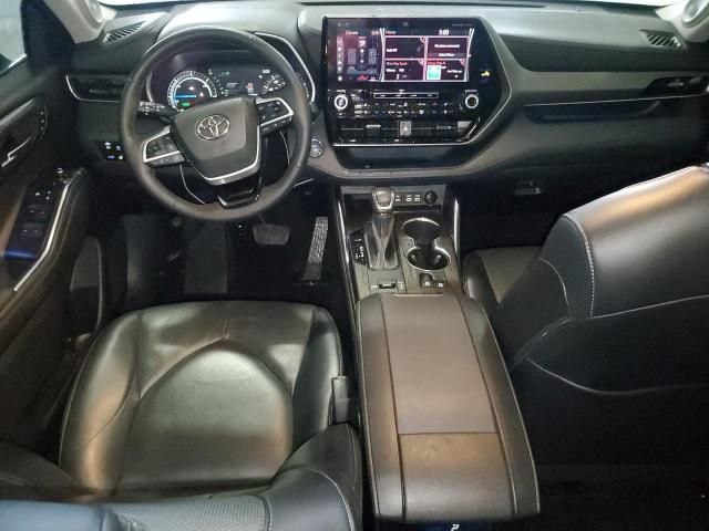 2022 Toyota Highlander Hybrid Limited