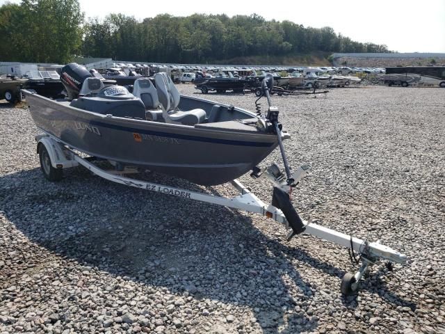 2005 Lund Boat