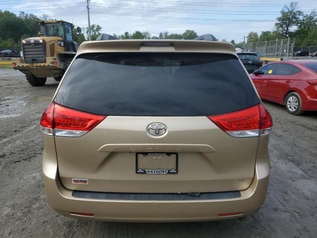 2013 Toyota Sienna LE