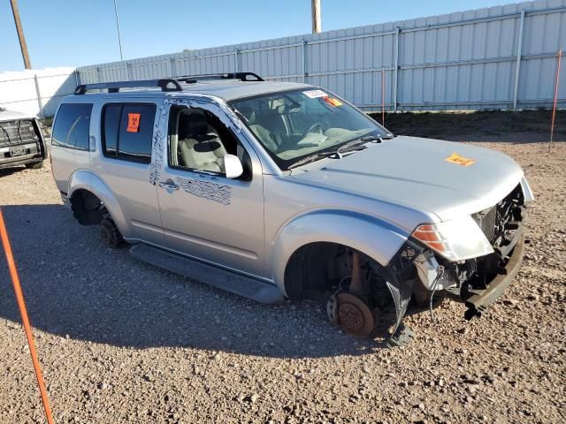 2005 Nissan Pathfinder LE