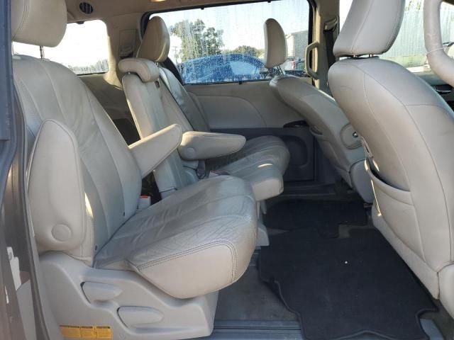 2011 Toyota Sienna XLE