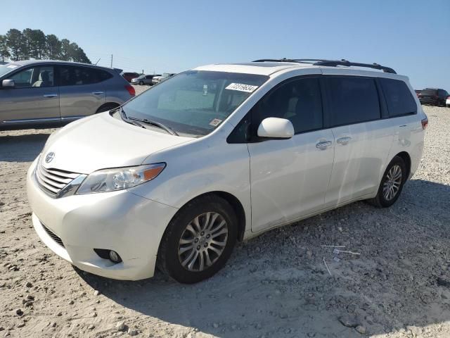 2015 Toyota Sienna XLE