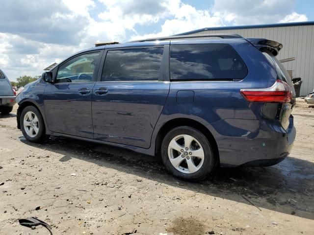 2020 Toyota Sienna LE