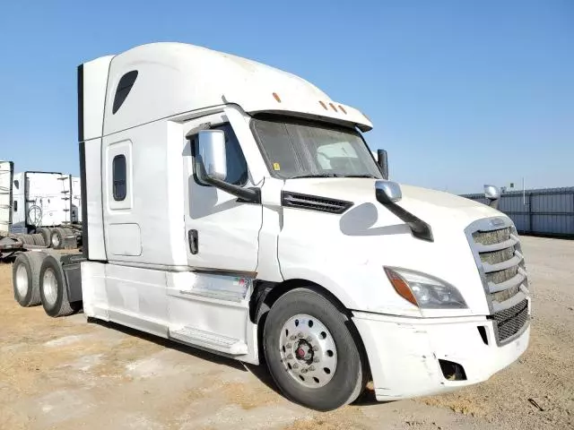 2021 Freightliner Cascadia 126