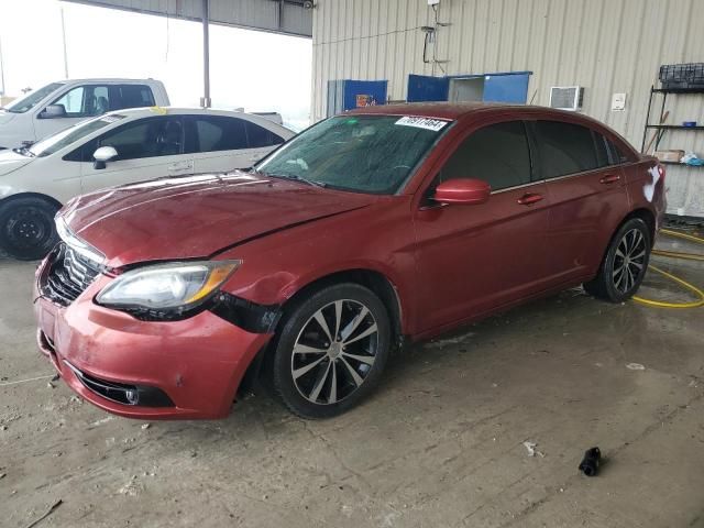 2013 Chrysler 200 Touring