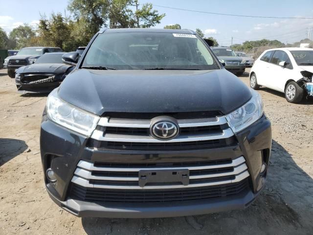 2017 Toyota Highlander SE