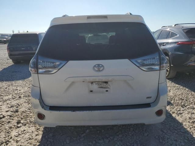 2011 Toyota Sienna Sport