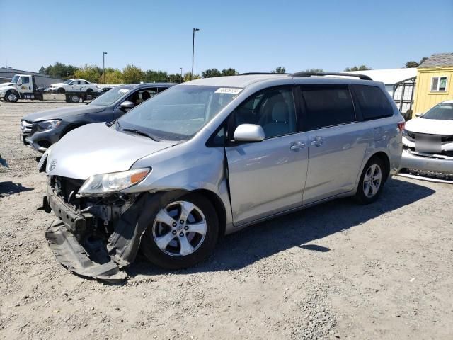 2015 Toyota Sienna LE