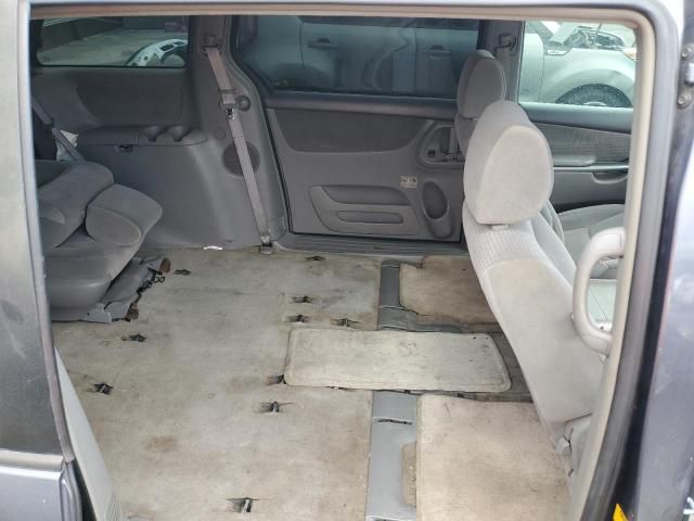 2006 Toyota Sienna CE