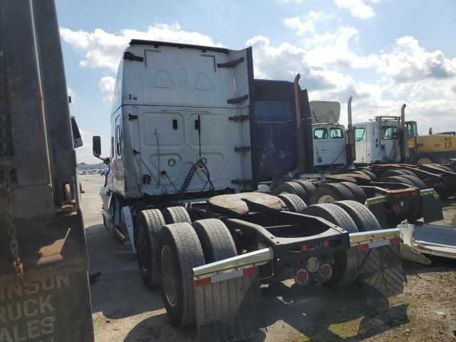 2019 Freightliner Cascadia 126