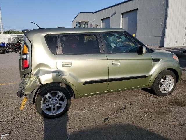 2010 KIA Soul +