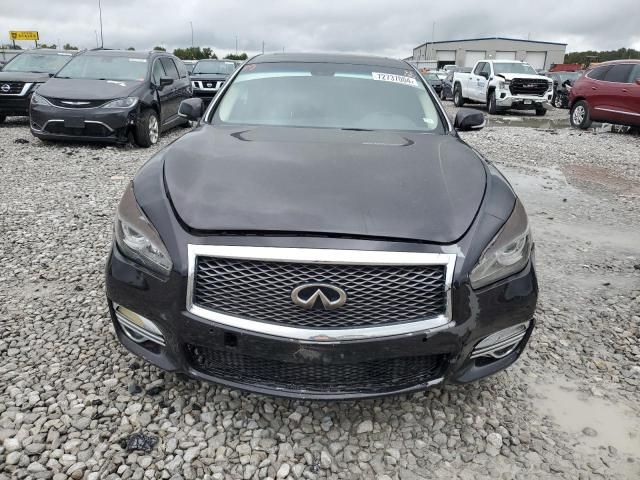 2016 Infiniti Q70 3.7