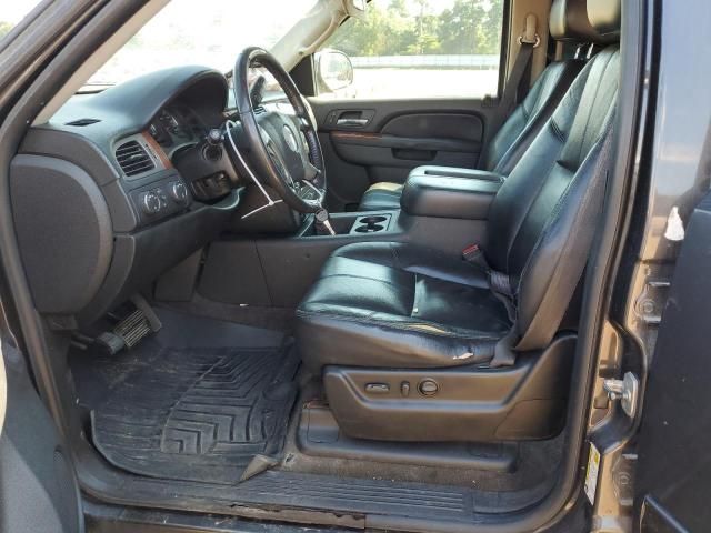 2010 GMC Yukon XL K1500 SLT