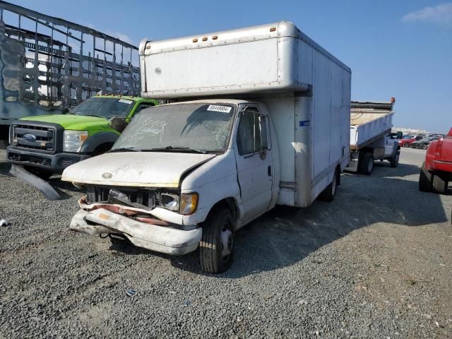 2000 Ford Econoline E350 Super Duty Cutaway Van