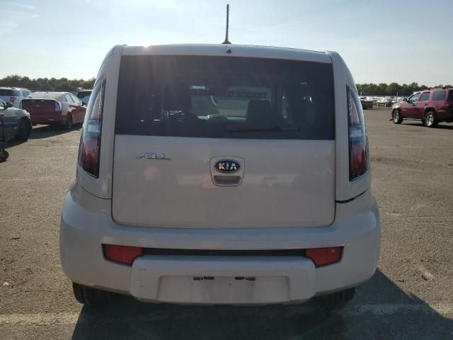 2011 KIA Soul +