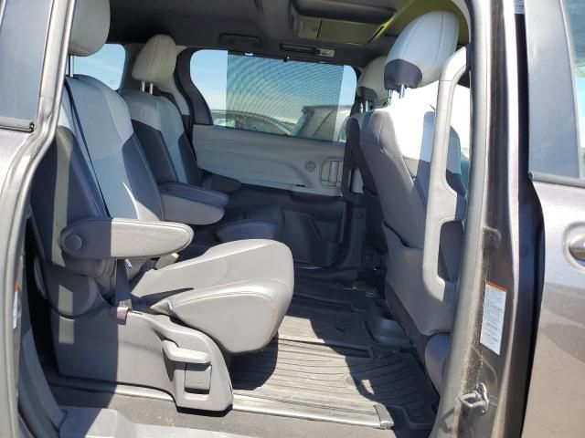 2021 Toyota Sienna XLE