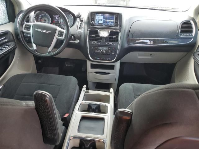 2012 Chrysler Town & Country Touring