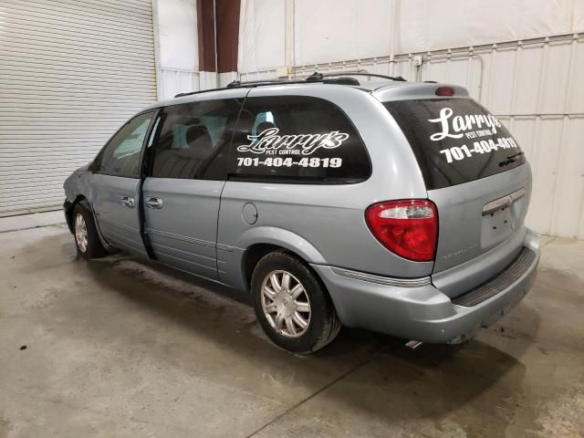 2005 Chrysler Town & Country Touring