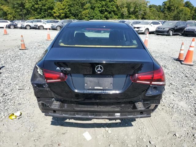 2019 Mercedes-Benz A 220