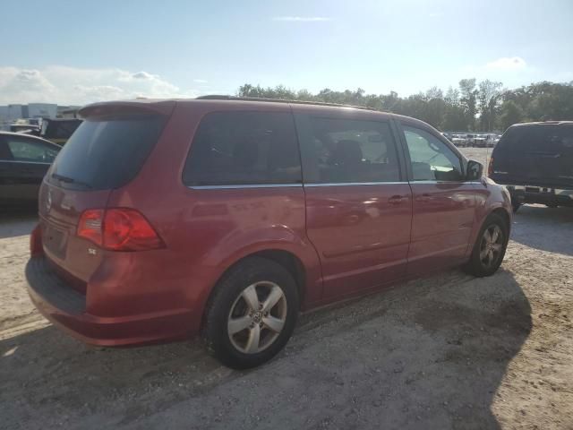 2011 Volkswagen Routan SE