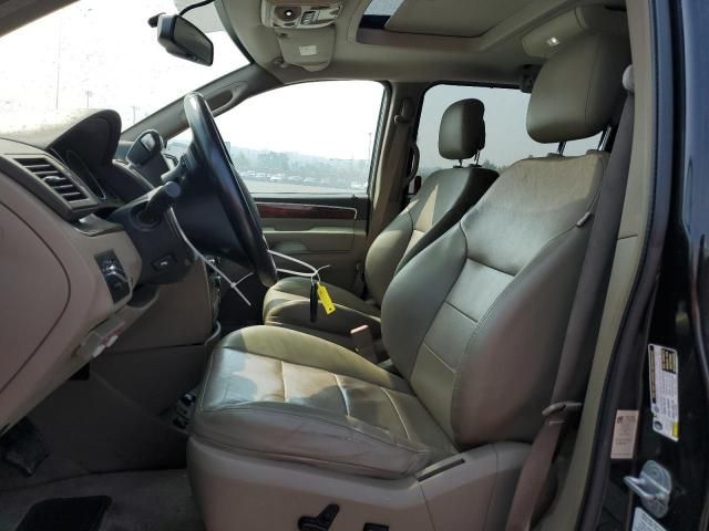 2011 Volkswagen Routan SEL