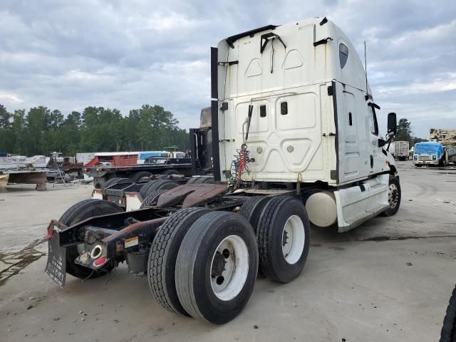 2012 Freightliner Cascadia 125