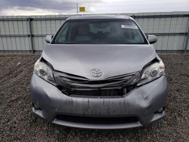 2015 Toyota Sienna XLE