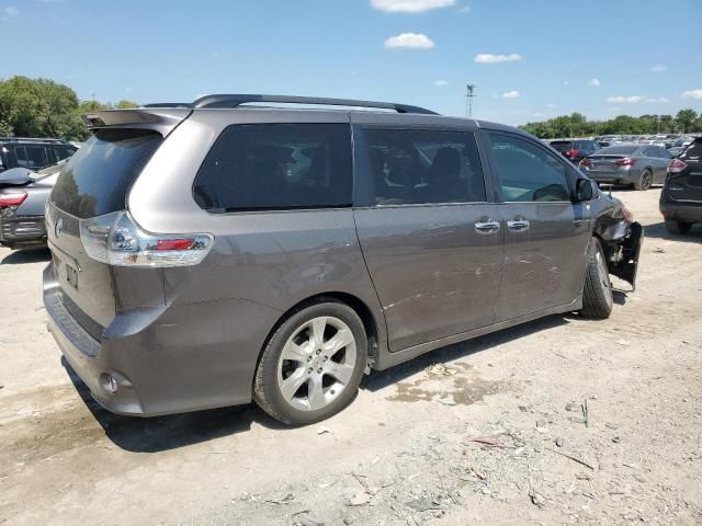 2013 Toyota Sienna Sport