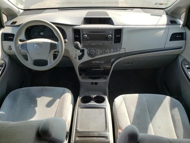 2013 Toyota Sienna LE