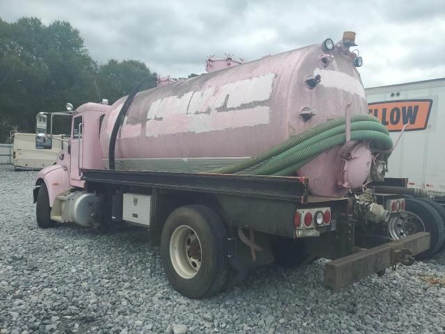 2009 Peterbilt 335