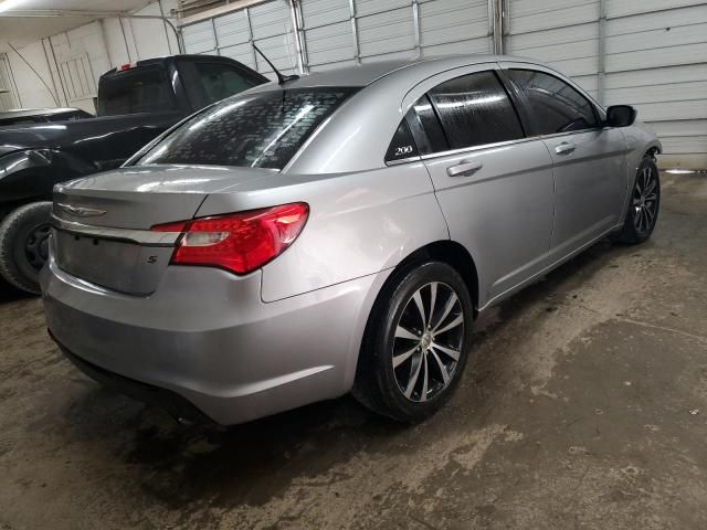 2013 Chrysler 200 Touring