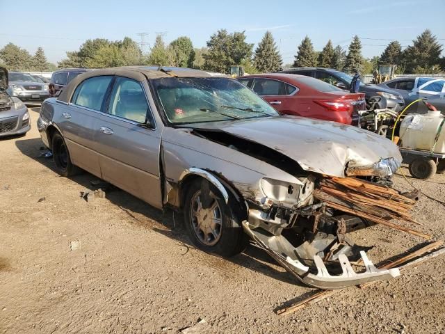 2000 Lincoln Town Car Signature