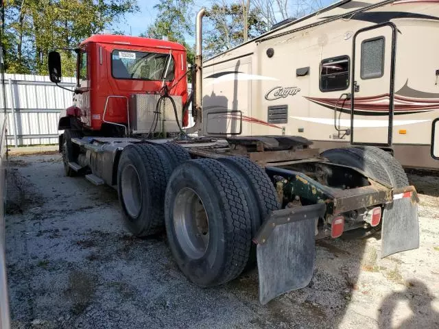 2013 Mack 600 CXU600