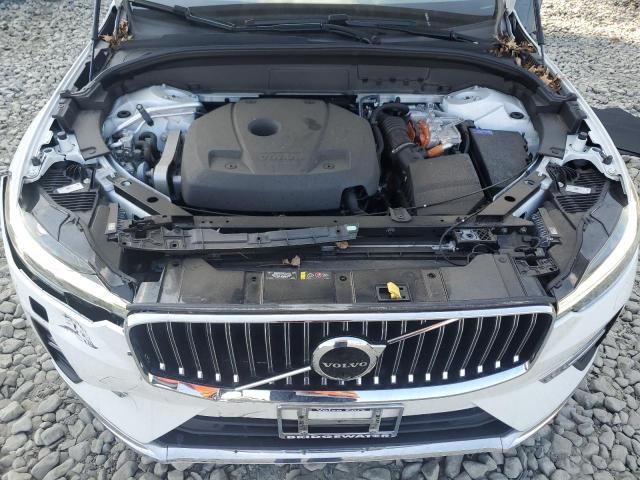 2022 Volvo XC60 T8 Recharge Inscription