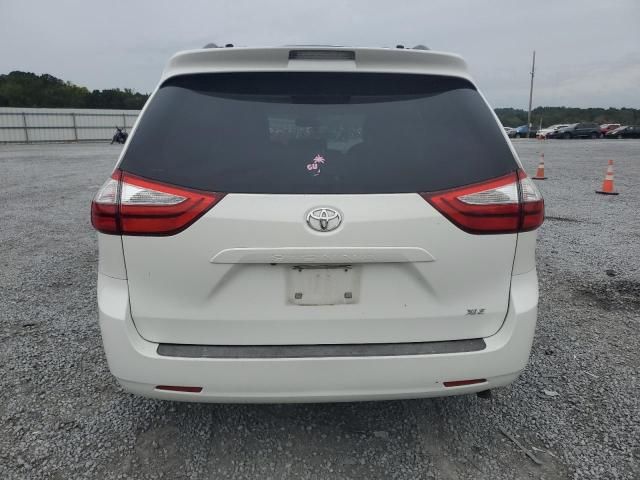 2015 Toyota Sienna XLE