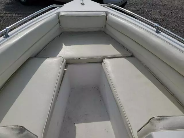 1992 Sunbird Boat