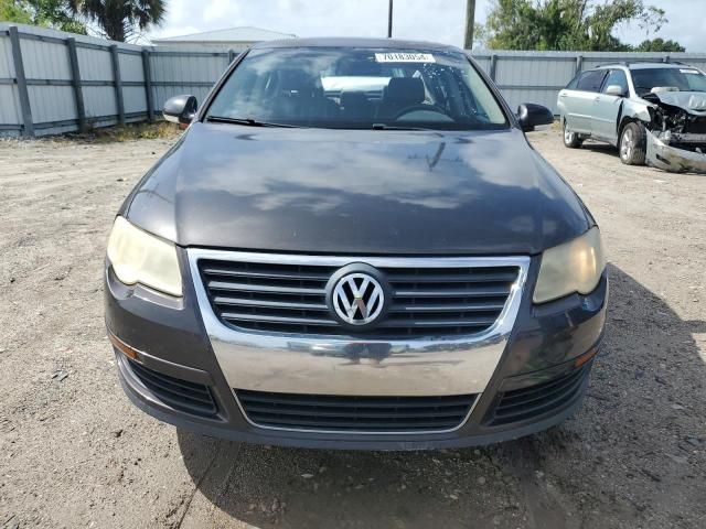 2006 Volkswagen Passat 2.0T Luxury