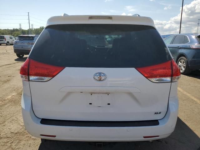 2013 Toyota Sienna XLE