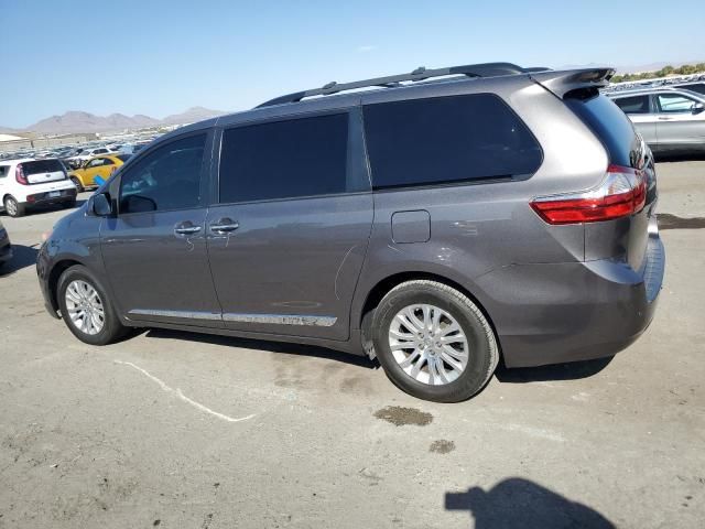 2017 Toyota Sienna XLE