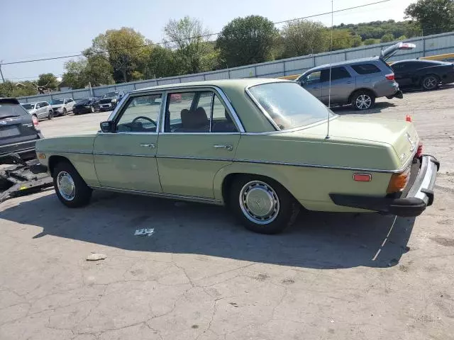 1976 Mercedes-Benz 240 D