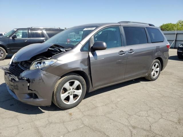 2015 Toyota Sienna LE