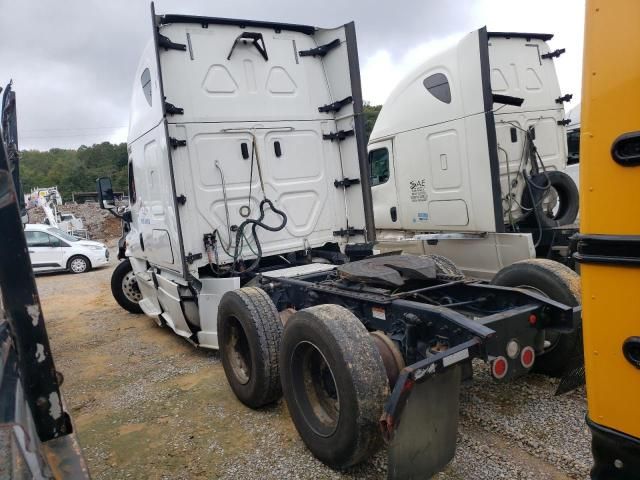 2018 Freightliner Cascadia 125