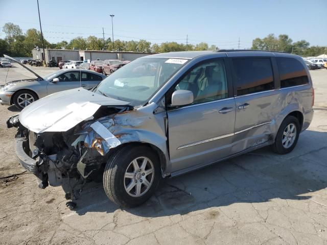 2013 Chrysler Town & Country Touring