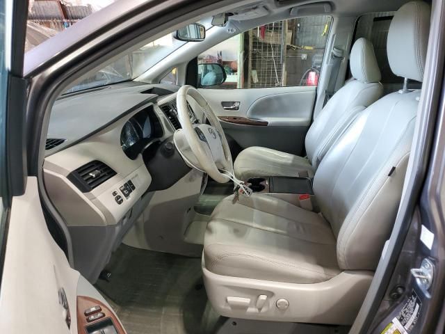 2014 Toyota Sienna XLE