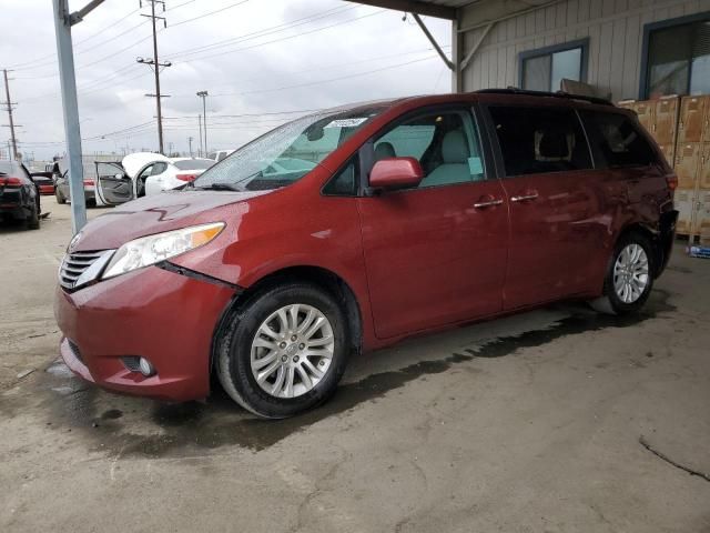 2017 Toyota Sienna XLE