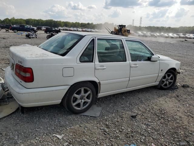 2000 Volvo S70 Base