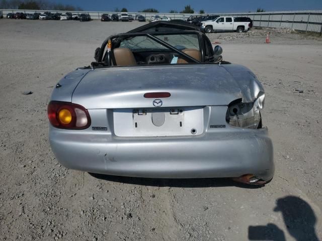 2000 Mazda MX-5 Miata Base